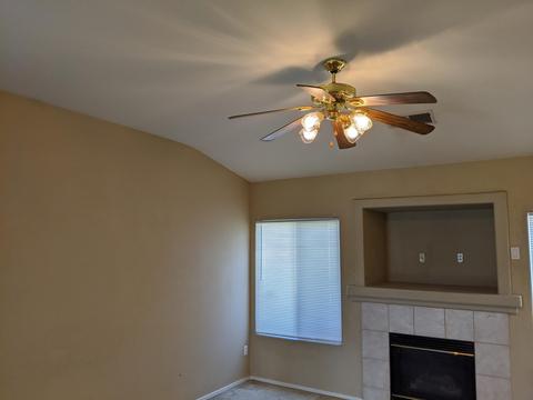 1380 Summerwind Dr, Lemoore, CA 93245 photo 9