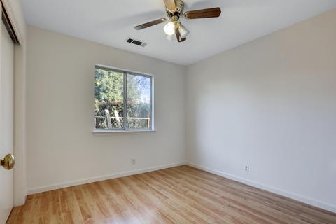 3545 E Stewart Ct, Visalia, CA 93292 photo 14