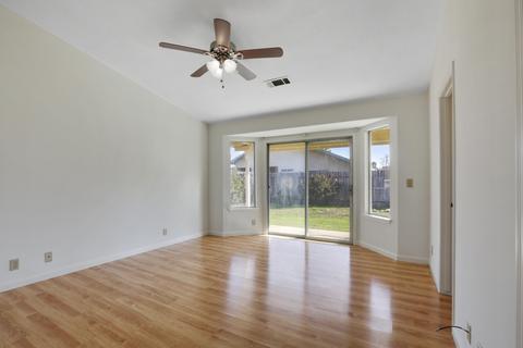 3545 E Stewart Ct, Visalia, CA 93292 photo 8