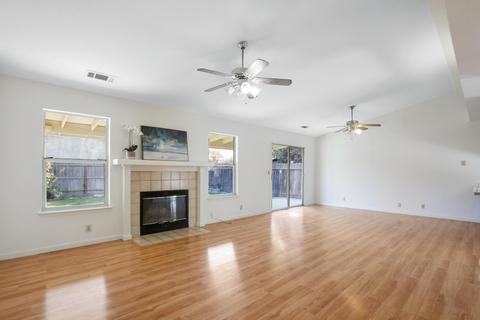 3545 E Stewart Ct, Visalia, CA 93292 photo 3