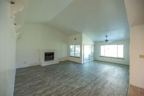 2300 E Hillcrest Ave, Visalia, CA 93292 photo 5
