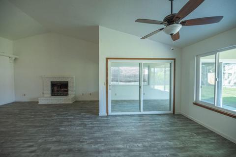 2300 E Hillcrest Ave, Visalia, CA 93292 photo 6