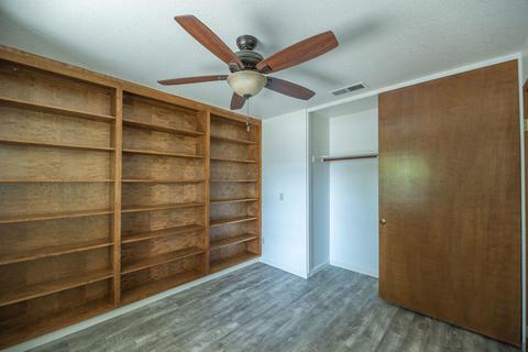2300 E Hillcrest Ave, Visalia, CA 93292 photo 17