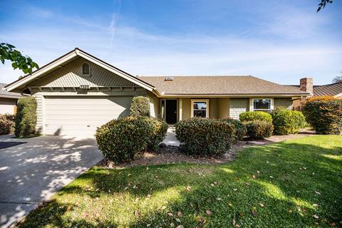 2300 E Hillcrest Ave, Visalia, CA 93292 photo 1