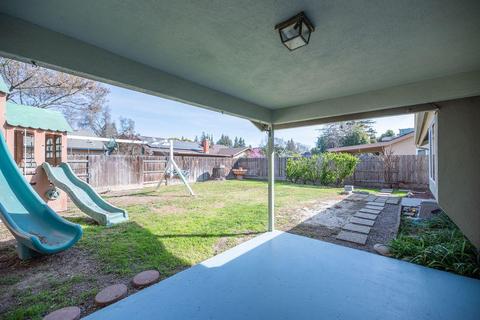 2300 E Hillcrest Ave, Visalia, CA 93292 photo 22