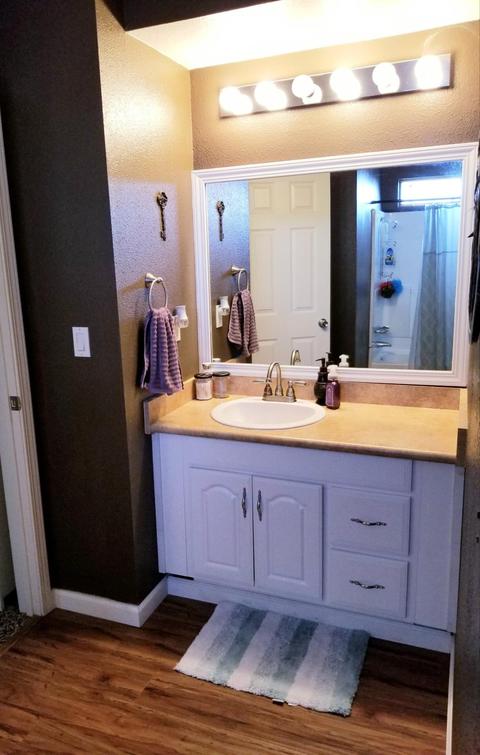2068 E Harold Ave, Visalia, CA 93292 photo 2