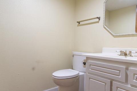 2066 E Harold Ave, Visalia, CA 93292 photo 23