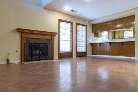 2066 E Harold Ave, Visalia, CA 93292 photo 3