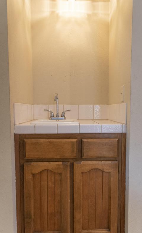 2066 E Harold Ave, Visalia, CA 93292 photo 7