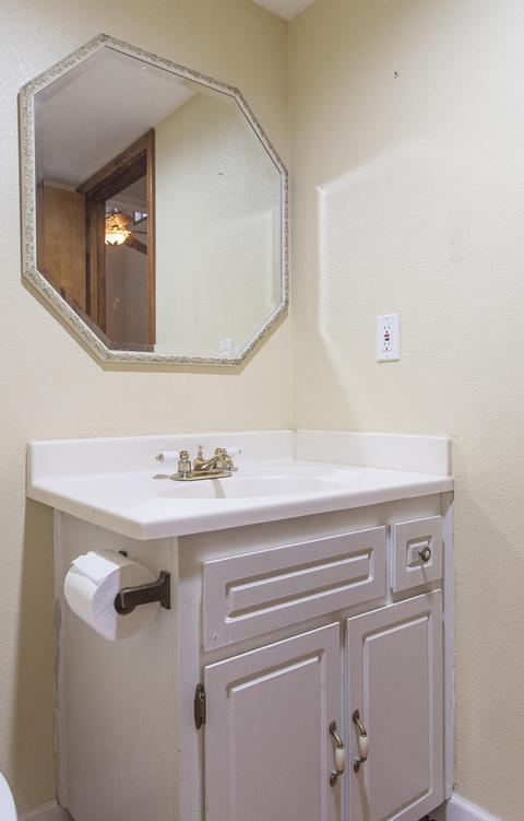 2066 E Harold Ave, Visalia, CA 93292 photo 24