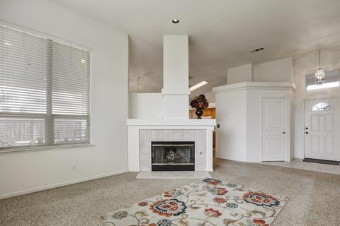 1336 E Parkview Ct, Visalia, CA 93277 photo 9
