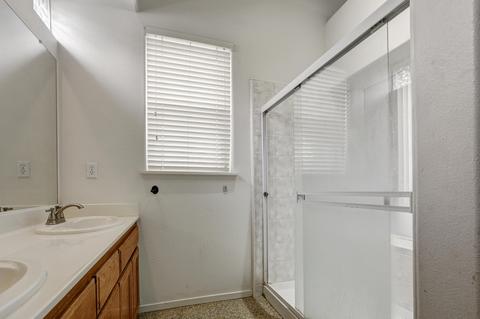 1336 E Parkview Ct, Visalia, CA 93277 photo 29