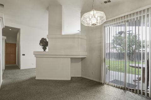 1336 E Parkview Ct, Visalia, CA 93277 photo 16