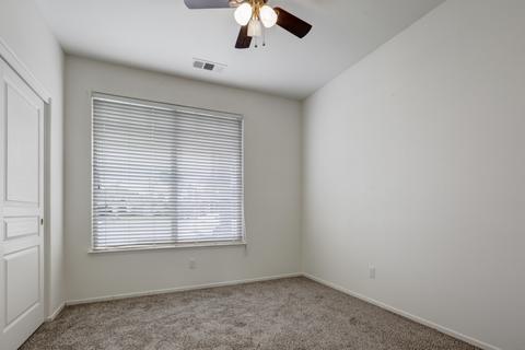 1336 E Parkview Ct, Visalia, CA 93277 photo 20