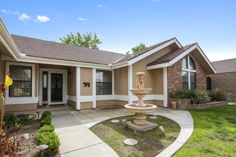 449 Jackson Ave, Tulare, CA 93274 photo 3