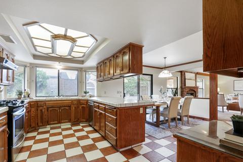 449 Jackson Ave, Tulare, CA 93274 photo 17