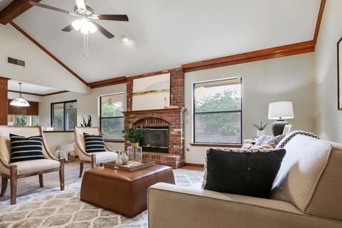 449 Jackson Ave, Tulare, CA 93274 photo 9