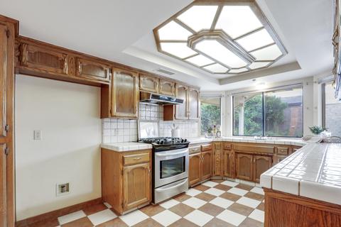 449 Jackson Ave, Tulare, CA 93274 photo 18