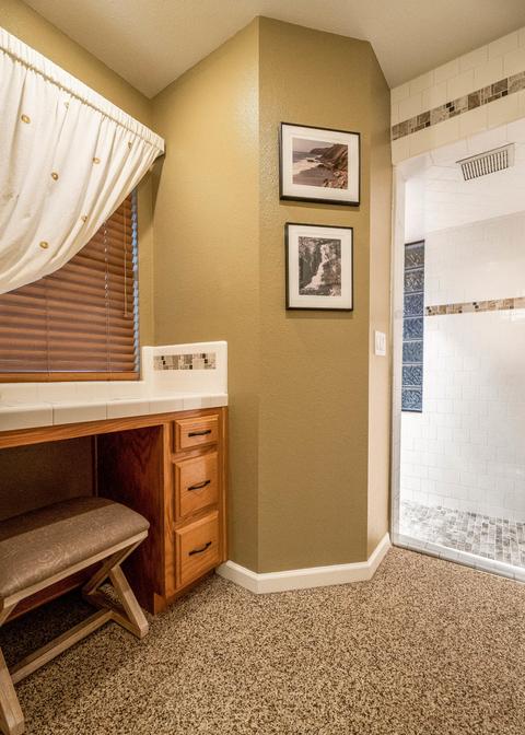 1838 E Parrish Ct, Visalia, CA 93292 photo 23
