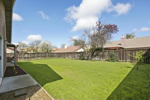 2285 Bay Ct, Madera, CA 93637 photo 4