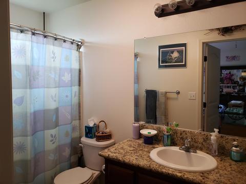 947 E Vine Ct, Visalia, CA 93292 photo 15