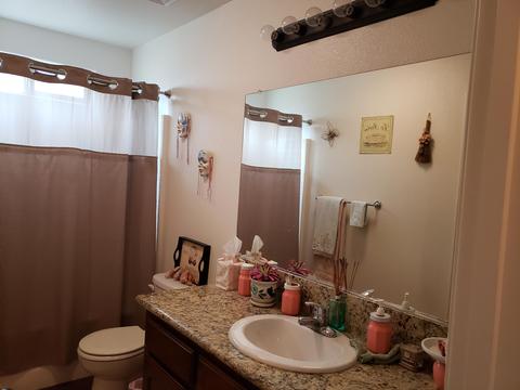 947 E Vine Ct, Visalia, CA 93292 photo 11
