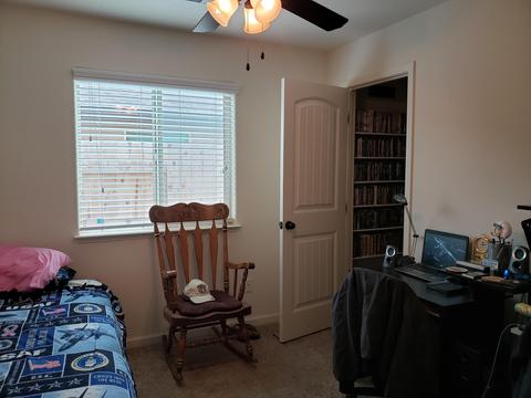 947 E Vine Ct, Visalia, CA 93292 photo 13