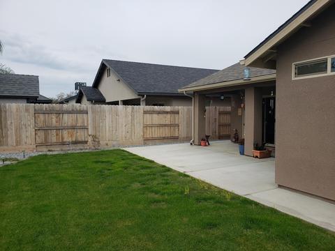 947 E Vine Ct, Visalia, CA 93292 photo 16