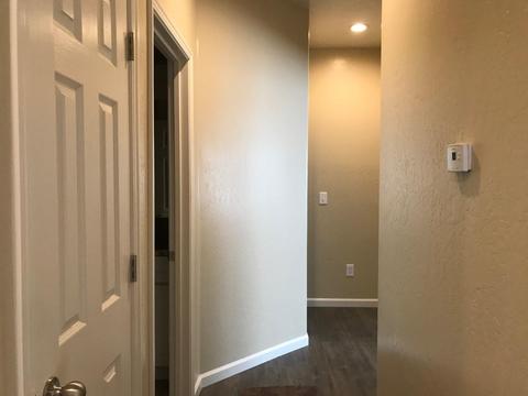 2118 E Myrtle Ct, Visalia, CA 93292 photo 3