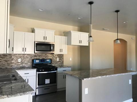 2118 E Myrtle Ct, Visalia, CA 93292 photo 7