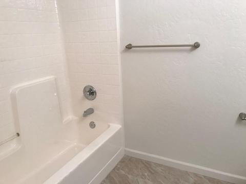 2118 E Myrtle Ct, Visalia, CA 93292 photo 12