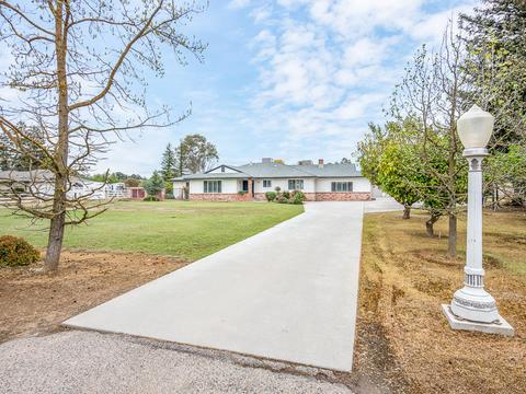 7662 Leonard Ave, Clovis, CA 93619 photo 1