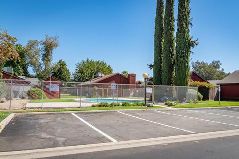 940 E Oakridge Ave, Visalia, CA 93292 photo 30