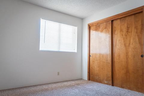 940 E Oakridge Ave, Visalia, CA 93292 photo 23