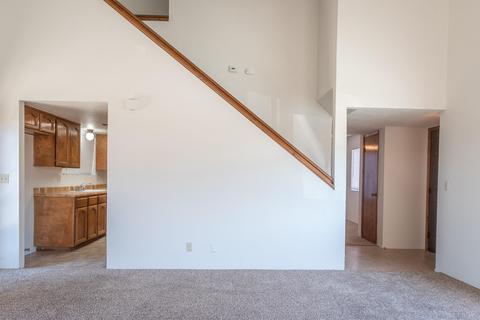940 E Oakridge Ave, Visalia, CA 93292 photo 6