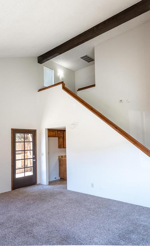 940 E Oakridge Ave, Visalia, CA 93292 photo 5