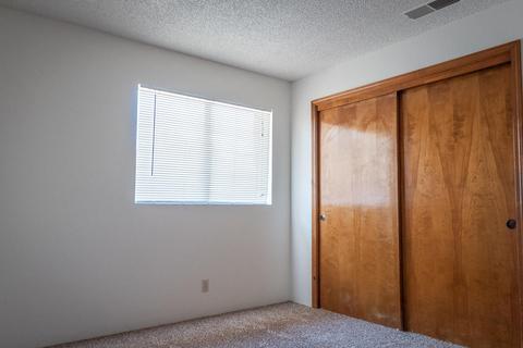 940 E Oakridge Ave, Visalia, CA 93292 photo 24
