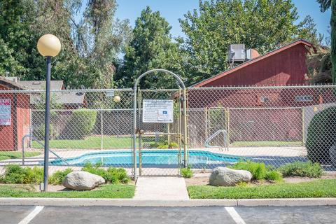 940 E Oakridge Ave, Visalia, CA 93292 photo 31