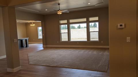 3038 E Beech Ct, Visalia, CA 93292 photo 2