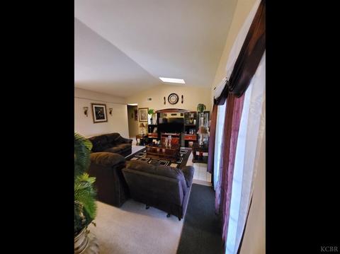 205 N A Ave, Avenal, CA 93204 photo 9