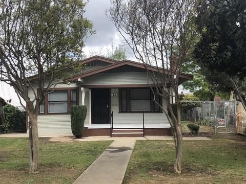 1265 E Academy Way, Dinuba, CA 93618 photo 2