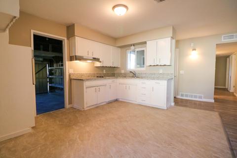 641 E Harvard Ave, Dinuba, CA 93618 photo 4