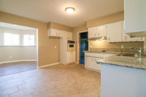641 E Harvard Ave, Dinuba, CA 93618 photo 5