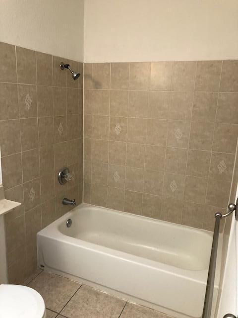 2402 E Parker Ct, Visalia, CA 93292 photo 27