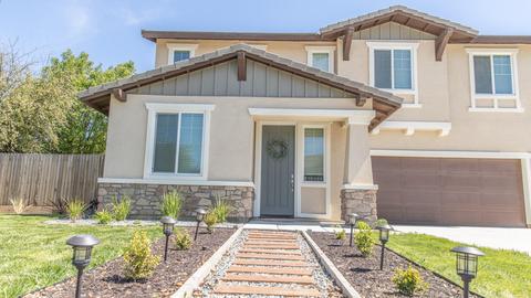 1098 Jade Way, Lemoore, CA 93245 photo 3