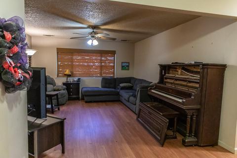 150 E Spruce Ave, Lemoore, CA 93245 photo 4