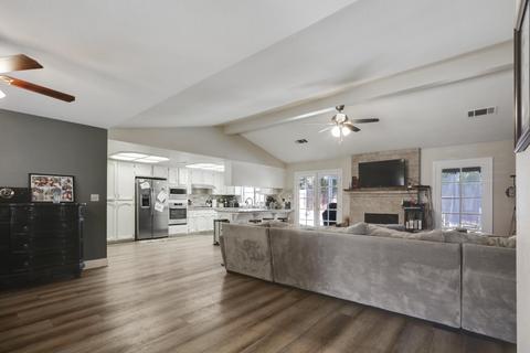 2202 E Princeton Ave, Visalia, CA 93292 photo 5
