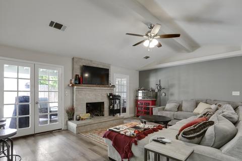 2202 E Princeton Ave, Visalia, CA 93292 photo 9