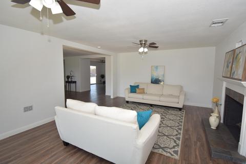 324 Valencia Dr, Exeter, CA 93221 photo 7
