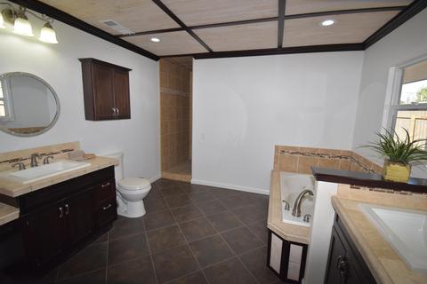 324 Valencia Dr, Exeter, CA 93221 photo 27